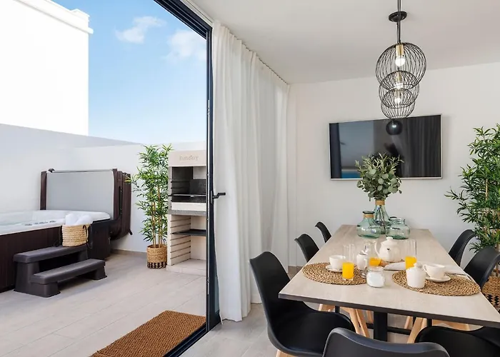 Palmera Jacuzzi Villa Yaiza