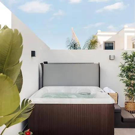 Villa Palmera Jacuzzi *