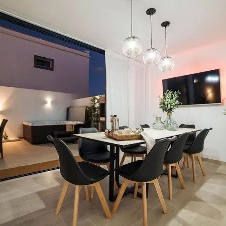 Villa Palmera Jacuzzi *